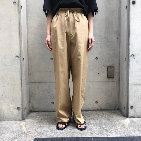 AURALEE WASHD FINX TWILL EASY WIDE PANTSキャプテンサンシャイン