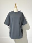 DAIWA PIER39 DRAWSTRING S/S TEE (CHACOAL)