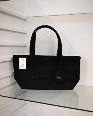 HYKE TOTE BAG MEDIUM (BLACK)