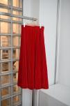 HYKE TAFFETA PLEATED SKIRT (RED)