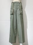 AURALEE WOOL HERRINGBONE CARGO PANTS (KHAKI)