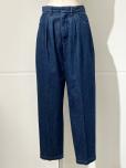 FARAH two tuck wide taperd pants (BLUE)