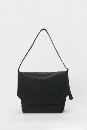 Hender Scheme(エンダースキーマ)flap shoulder small(BLACK)