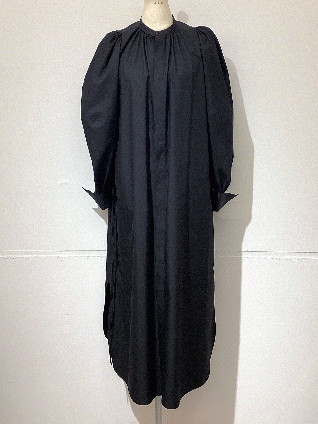 HYKE (ハイク)T/C BALLON SLEEVE  DRESS (BLACK)