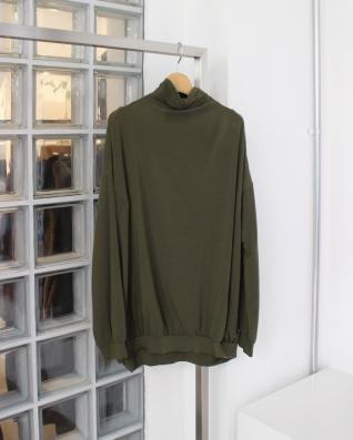COGTHEBIGSMOKE MYRA NARROW SLV HIGH NECK(オリーブ)